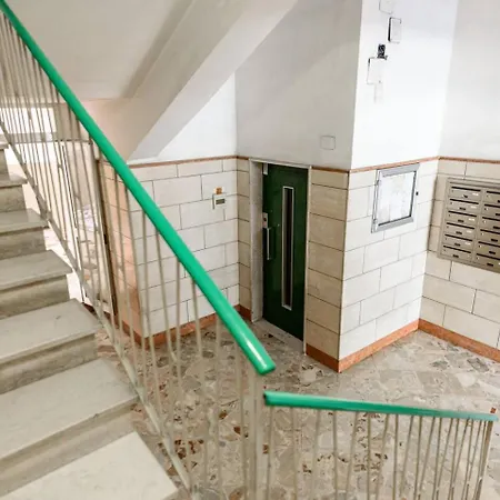 公寓 2br Per 5 Con Patio Privato - Vicino Centro *